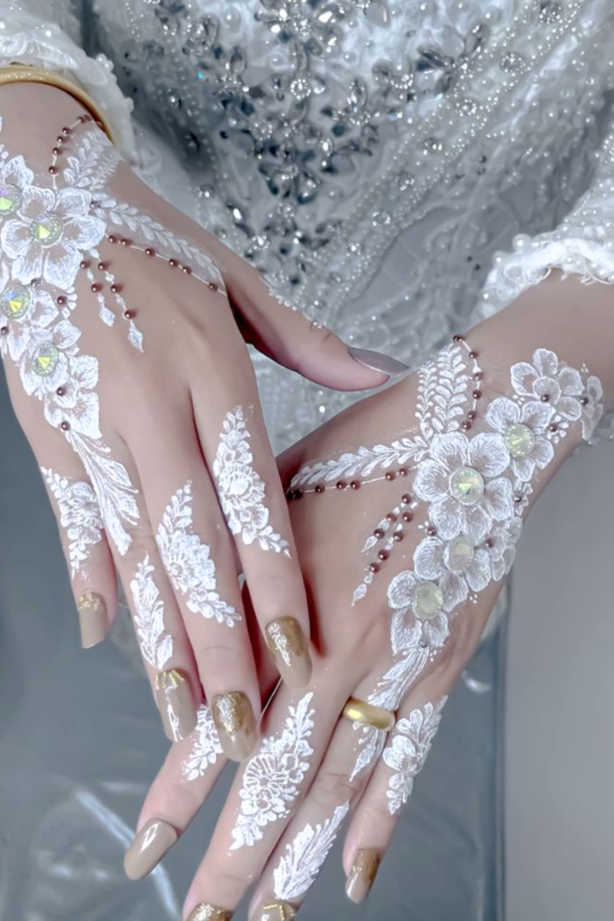 Stunning White Henna Designs 2026: Elegant Trends You’ll Absolutely Love Floral and Botanical Designs