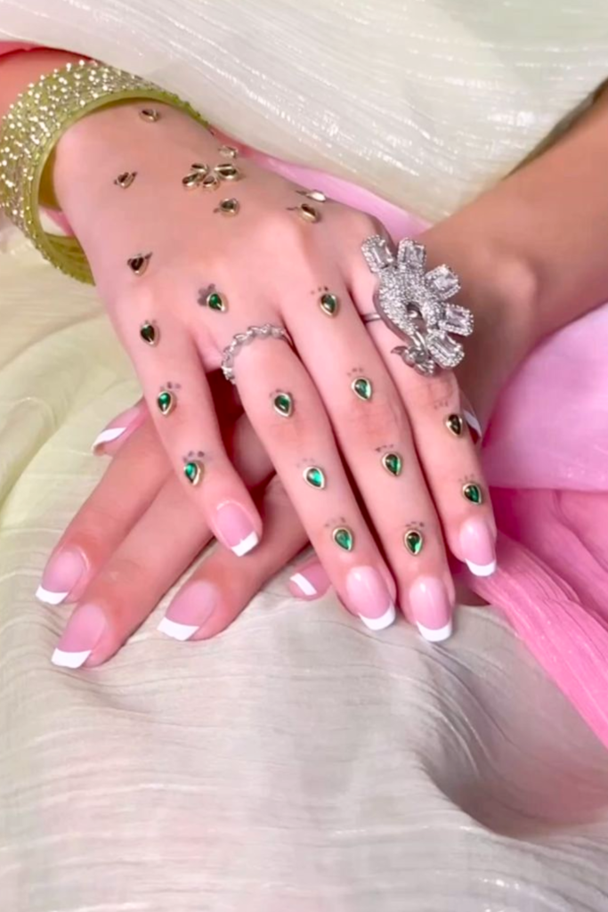 minimalist kundan mehndi