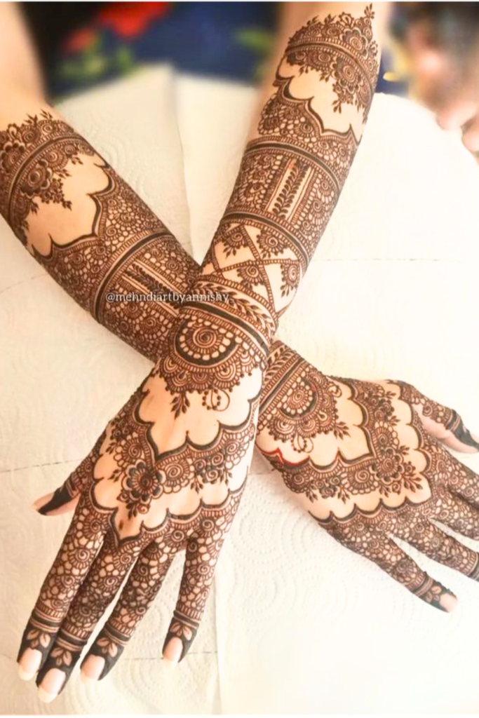 back hand bridal mehndi design