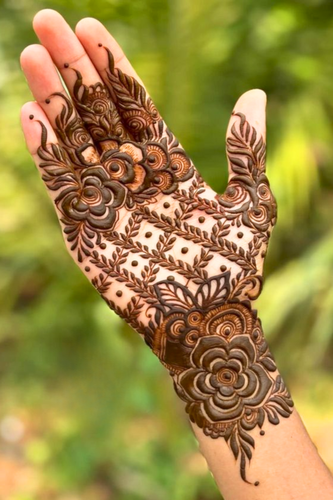 bridal fronthand mehndi 