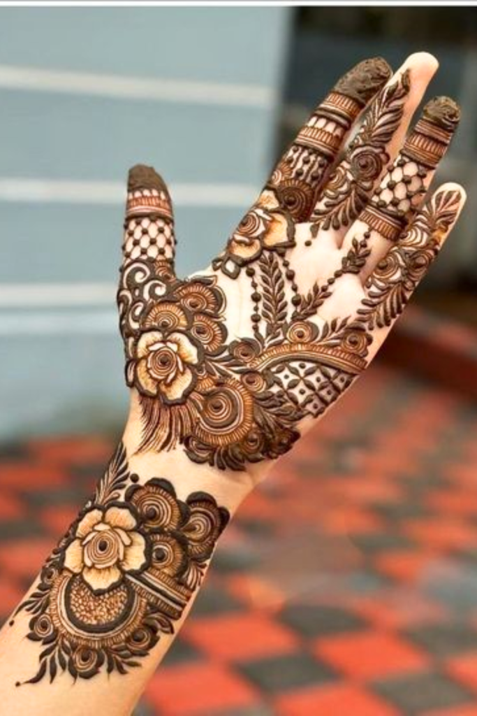 bridal fronthand mehndi