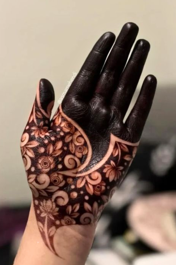 contemporary fronthand mehndi