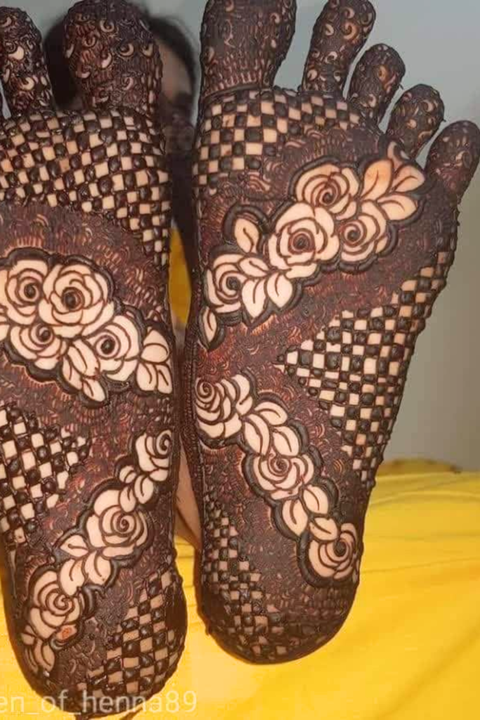 foot bridal mehndi design 