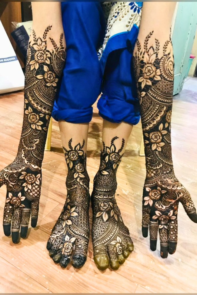 hand and foot bridal mehndi design 