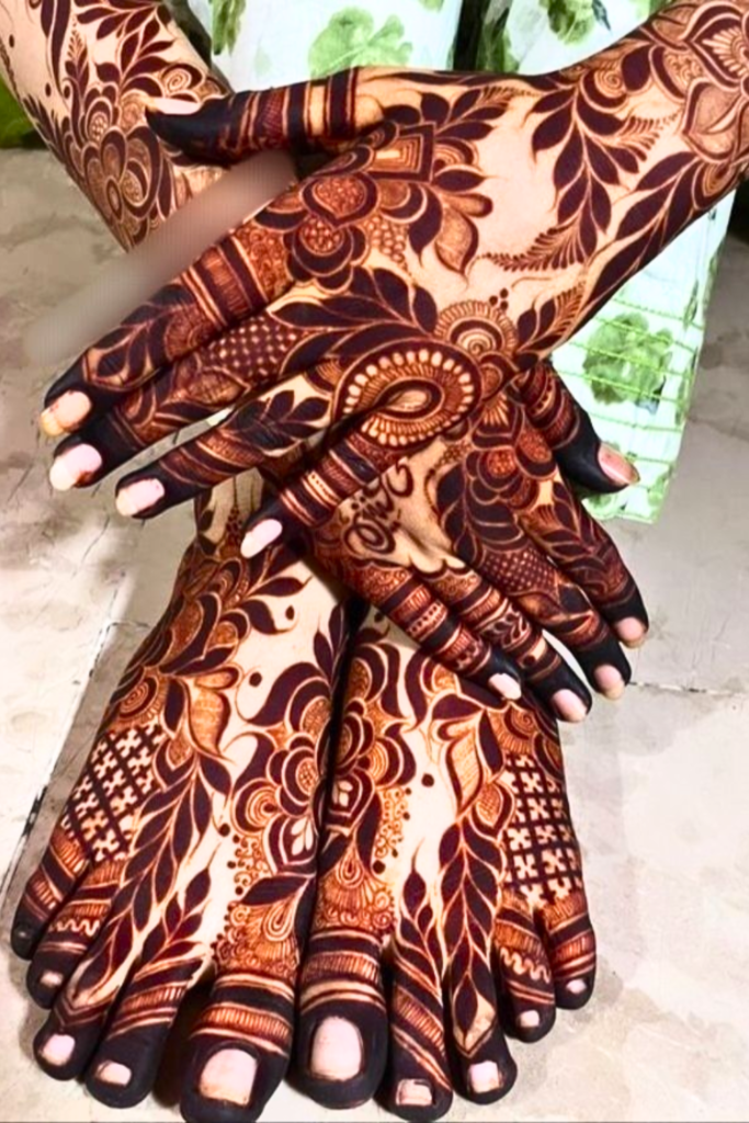 hand and foot bridal mehndi design 