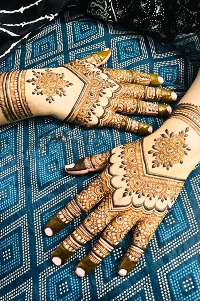 geometric kids mehndi design 