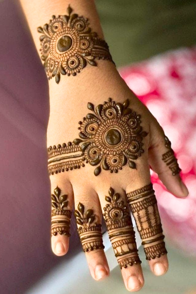 geometric kids mehndi design