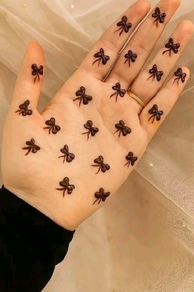 minimal fronthand mehndi