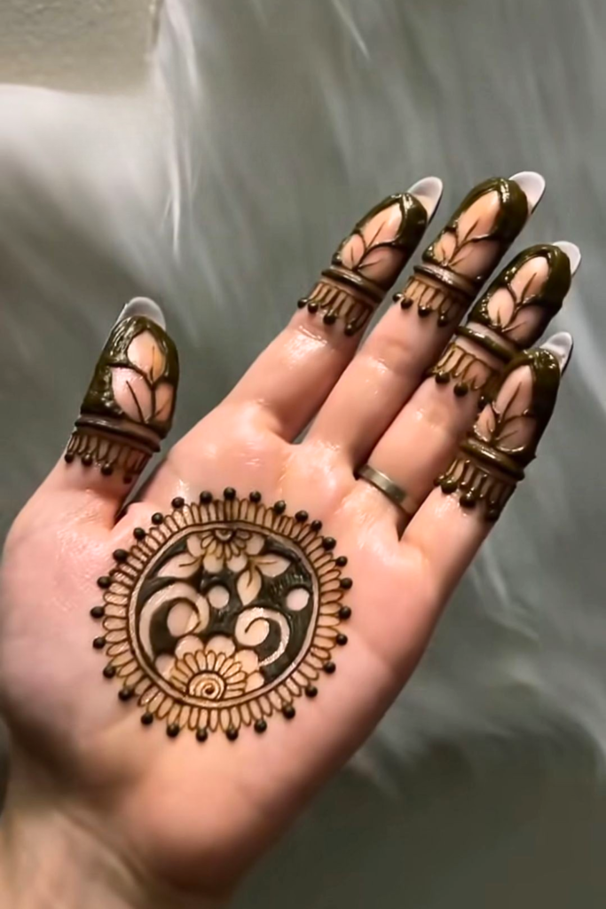 paisleys tikki mehndi design 