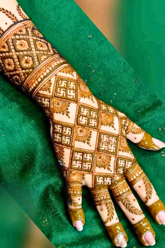 traditional pakistani mehndi design 